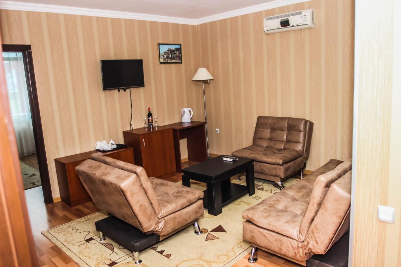 Hotel Istanbul Batoumi Extérieur photo