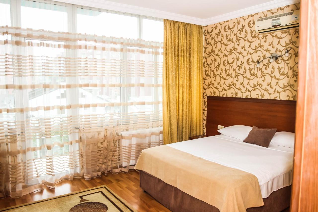 Hotel Istanbul Batoumi Extérieur photo