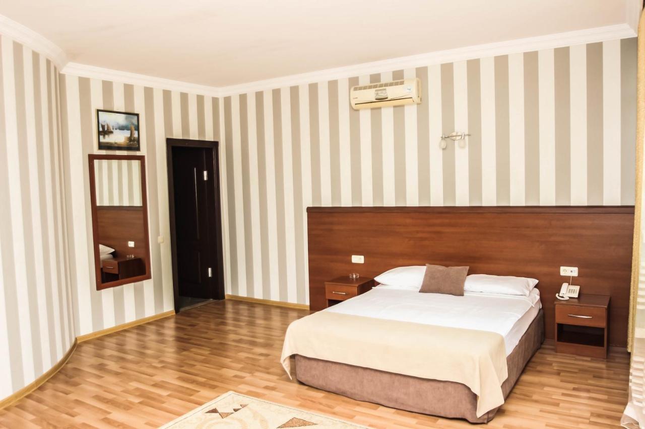 Hotel Istanbul Batoumi Extérieur photo