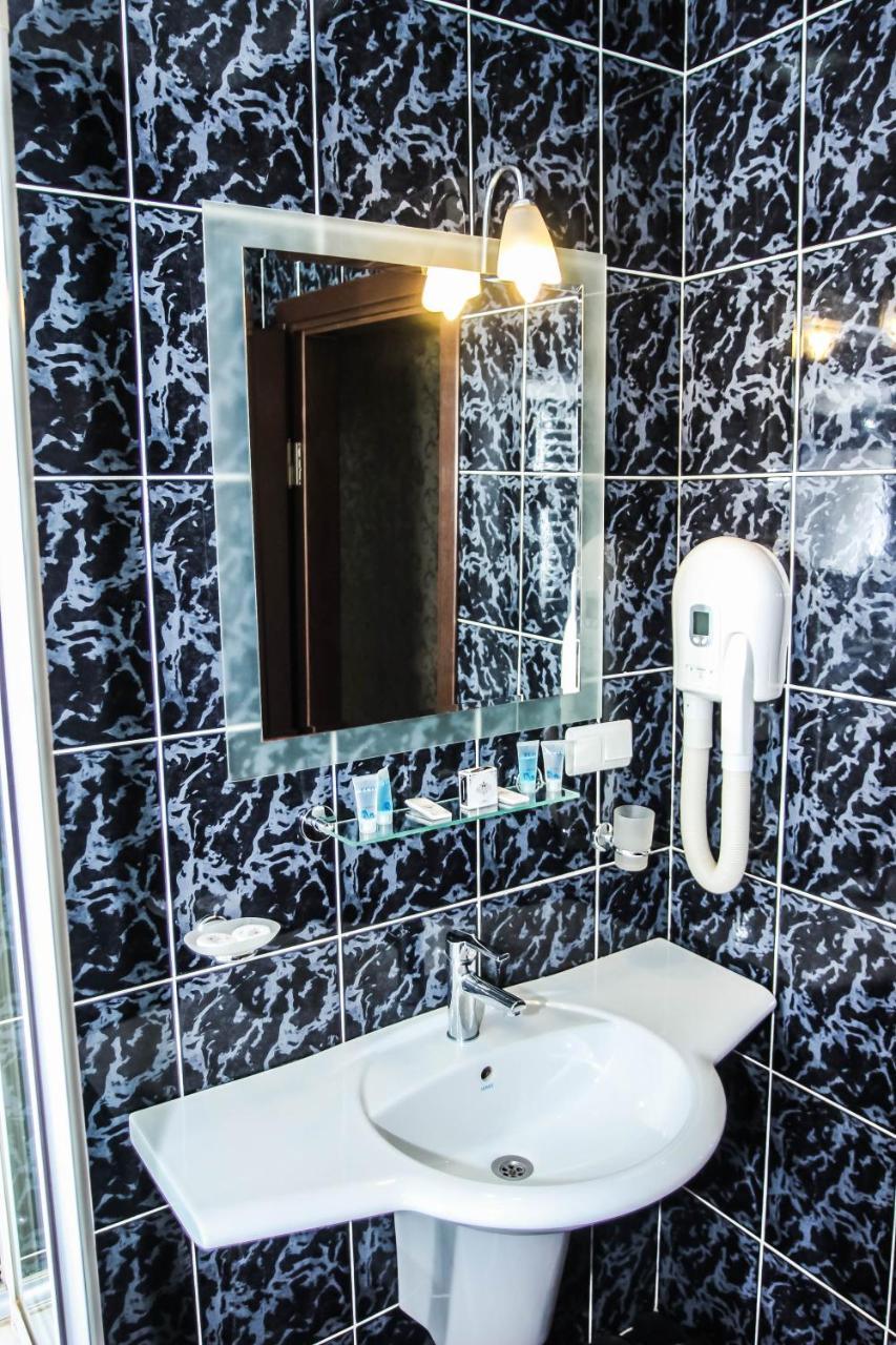 Hotel Istanbul Batoumi Extérieur photo