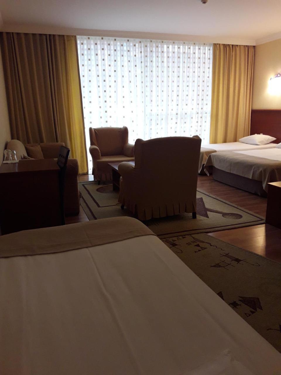 Hotel Istanbul Batoumi Extérieur photo