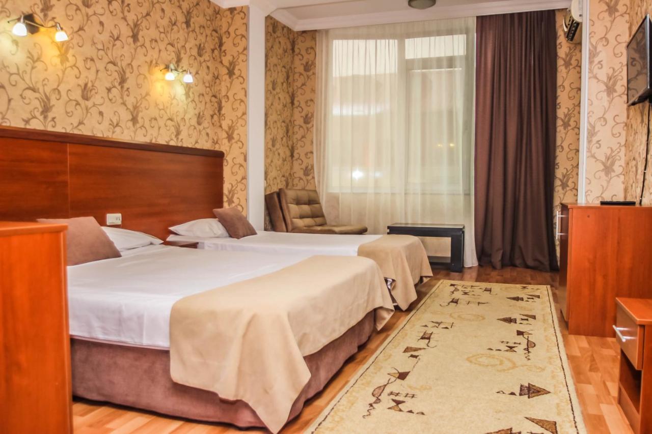 Hotel Istanbul Batoumi Extérieur photo