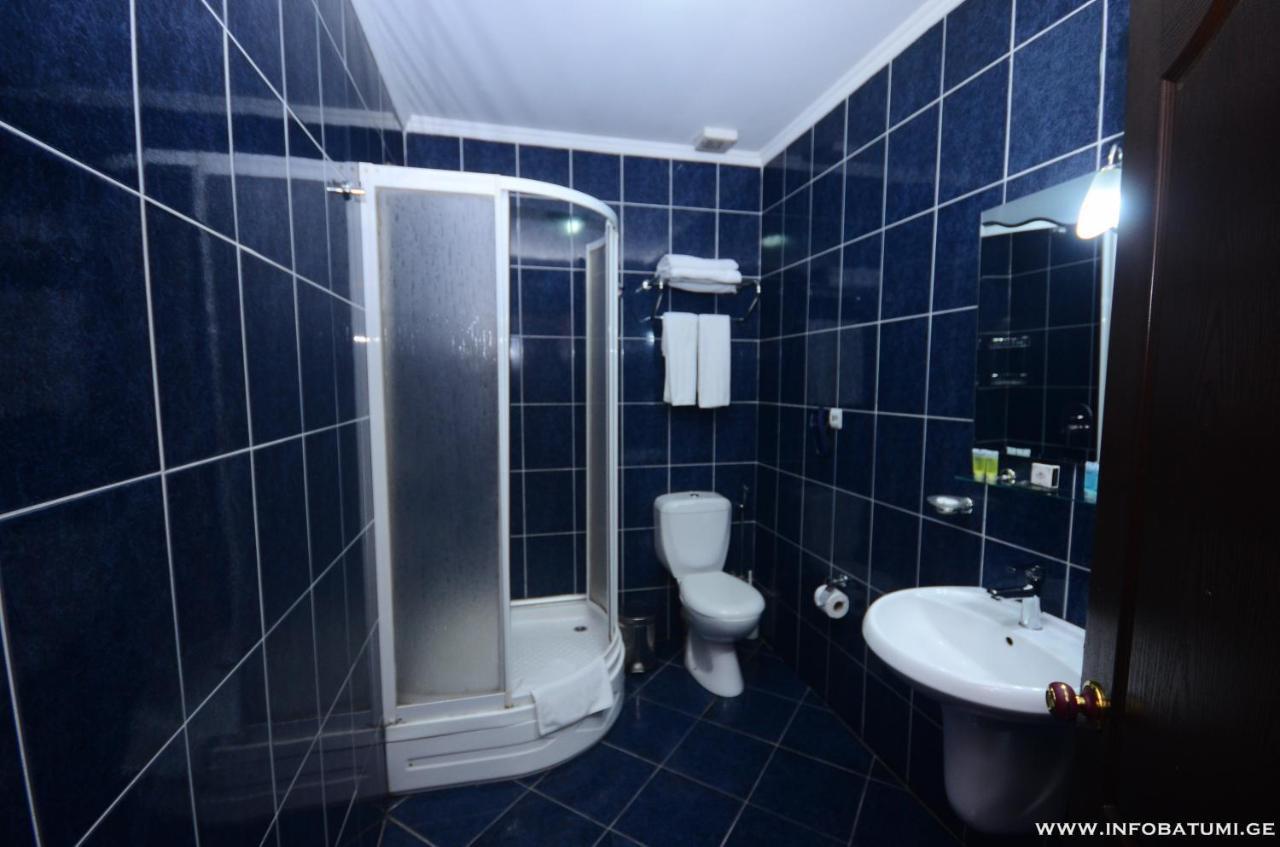 Hotel Istanbul Batoumi Extérieur photo